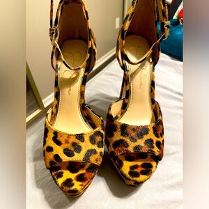 Jessica Simpson leopard calf skin heels size 7 platform